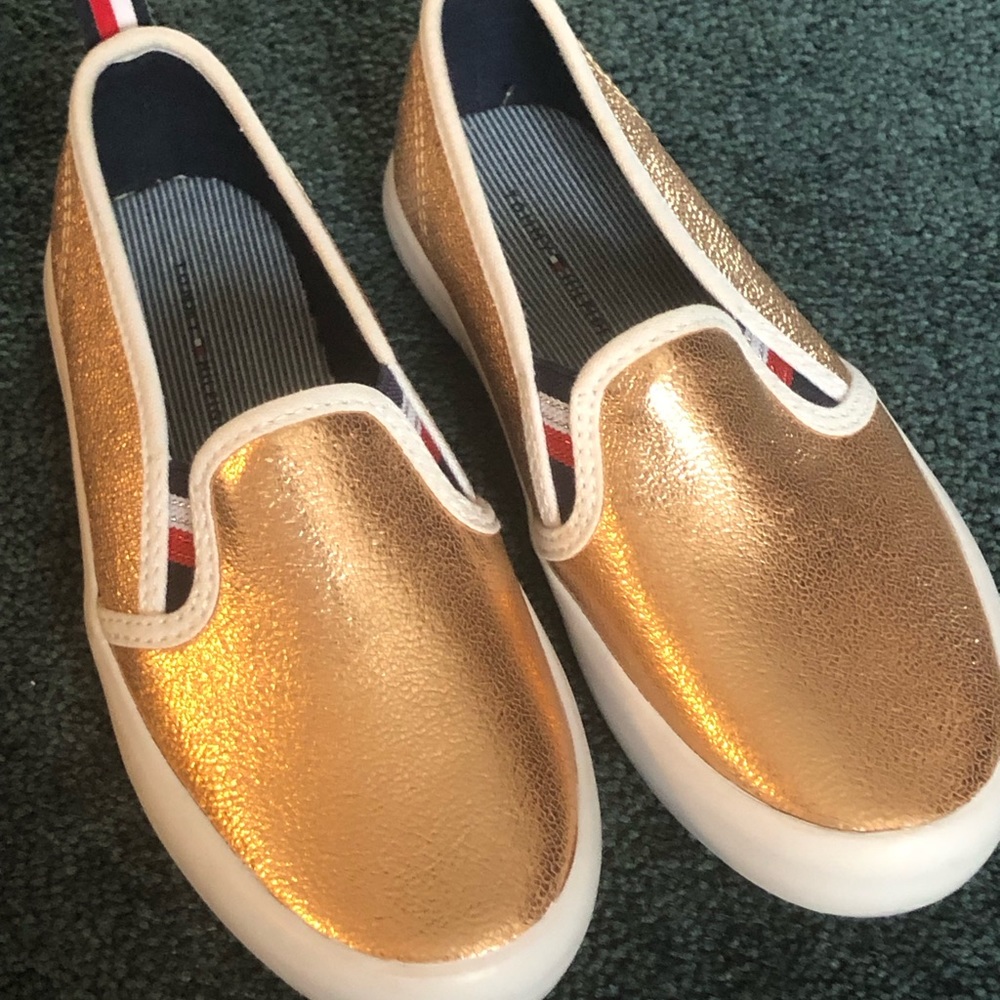 Tommy Hilfiger beautiful girls shoes size 11
